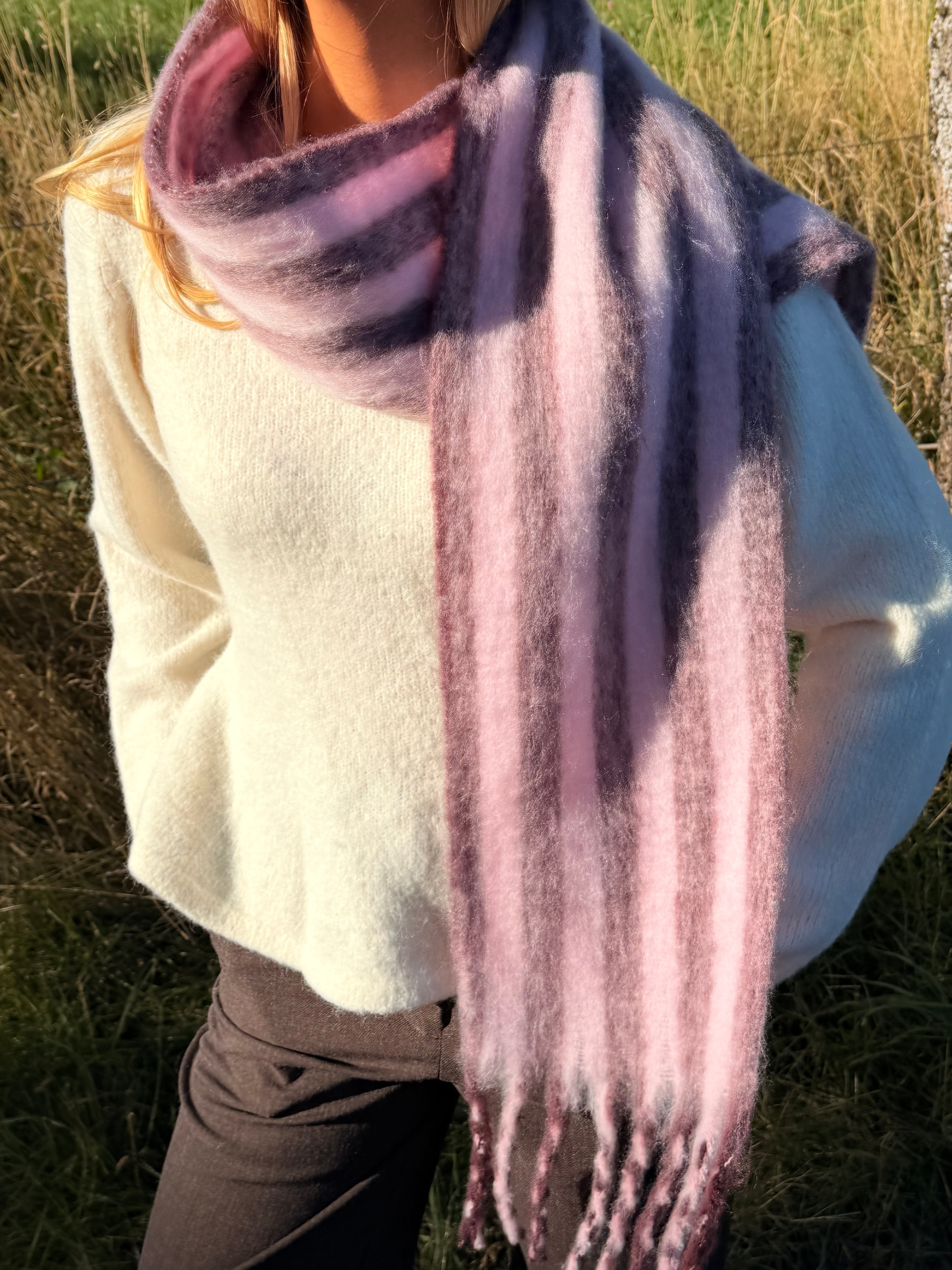 PCBEA Scarf - Winetasting